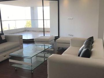 Departamento de Venta/ Renta en conjunto Miravalle, Cumbayá
