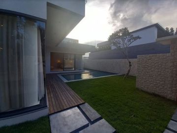 Beautiful Ocean view 3 bedrooms villa in Ungasan Badung Bali