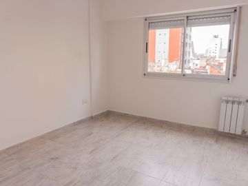 Semipiso en venta en Lanus Este