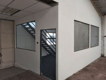 Sitio en arriendo ideal boegaje y distribucion