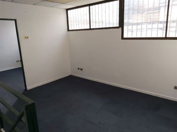 Sitio en arriendo ideal boegaje y distribucion
