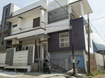 VILLA MURAH BATU MALANG DEKAT MUSEUM ANGKOT JAWA TIMUR