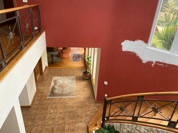 VENDO CASA EN EXCELENTE CONJUNTO DENTRO DE LA VIÑA