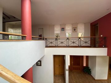 VENDO CASA EN EXCELENTE CONJUNTO DENTRO DE LA VIÑA