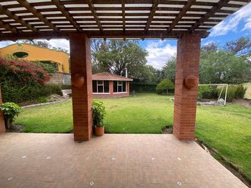 VENDO CASA EN EXCELENTE CONJUNTO DENTRO DE LA VIÑA