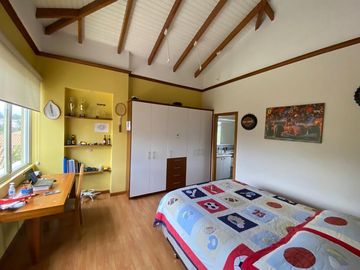 VENDO CASA EN EXCELENTE CONJUNTO DENTRO DE LA VIÑA
