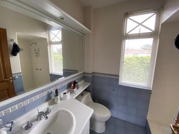 VENDO CASA EN EXCELENTE CONJUNTO DENTRO DE LA VIÑA