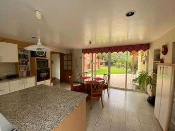 VENDO CASA EN EXCELENTE CONJUNTO DENTRO DE LA VIÑA