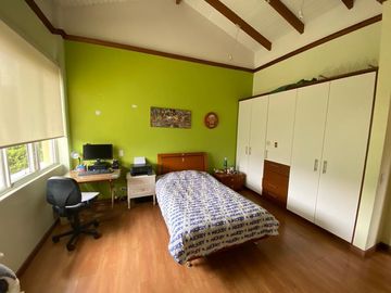 VENDO CASA EN EXCELENTE CONJUNTO DENTRO DE LA VIÑA