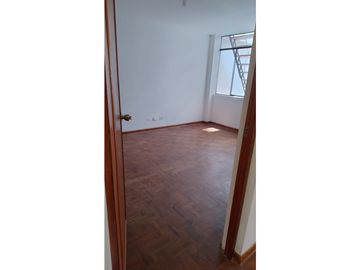 CASA DE 3 PISOS FRENTE A PARQUE EN BELLAVISTA - CALLAO