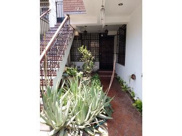 CASA DE 3 PISOS FRENTE A PARQUE EN BELLAVISTA - CALLAO