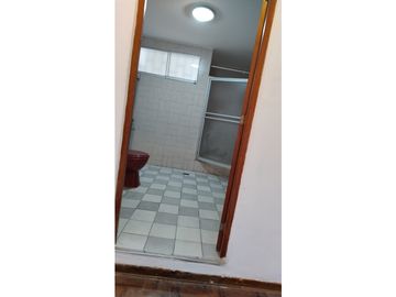 CASA DE 3 PISOS FRENTE A PARQUE EN BELLAVISTA - CALLAO