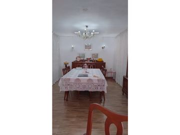 CASA DE 3 PISOS FRENTE A PARQUE EN BELLAVISTA - CALLAO