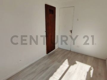 Se arrienda casa en centro de Buin