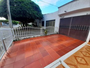CASA EN VENTA BARRIO PASATIEMPO | 5148