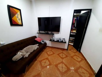 CASA EN VENTA BARRIO PASATIEMPO | 5148
