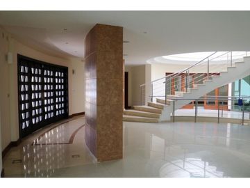 Preciosa y lujosa residencia en Venta, Fracc Santa Elena, Pachuca