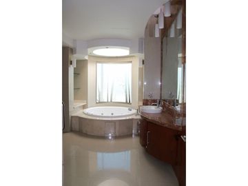 Preciosa y lujosa residencia en Venta, Fracc Santa Elena, Pachuca