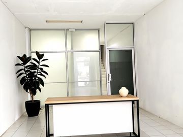 RUKO 3 Lt MAINROAD AREA RAMAI DI KEBAYORAN LAMA, GROGOL JAKSEL