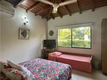 Venta de cabaña en conjunto frente de la playa, Don Jaca, Santa Marta