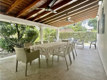 Venta de cabaña en conjunto frente de la playa, Don Jaca, Santa Marta