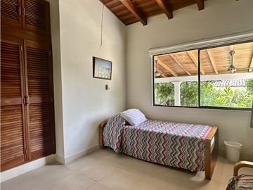 Venta de cabaña en conjunto frente de la playa, Don Jaca, Santa Marta