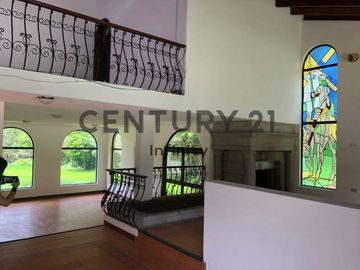 VENDO Casa en Cumbaya Jardines del Este