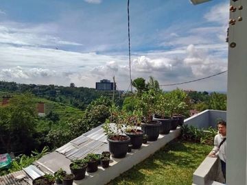 Rumah Sejuk di Dago Dekat Tubagus Ismail dan Dipatiukur