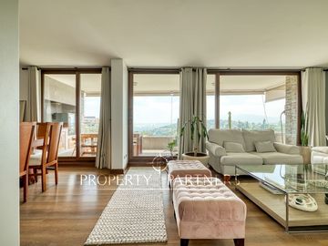 Departamento con espectacular vista en San Carlos de Apoquindo