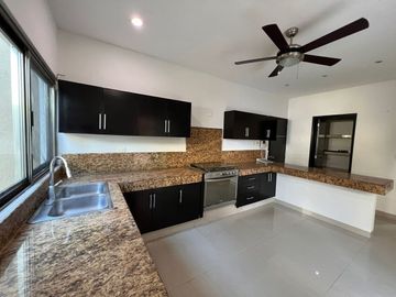 Casa en venta, Montebello, Mérida, Yucatán