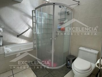 VENTA DE CASA  MUY ILUMINADA Y AMPLIA EN FRACC. PERIODISTAS ( OCOLUSEN )