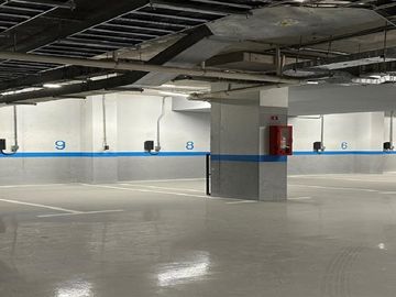Oficina amobladas moderno edificio A Plus Metro Manuel Montt