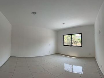 CASA NUEVA, INDEPENDIENTE, CON HERMOSA VISTA AL LAGO