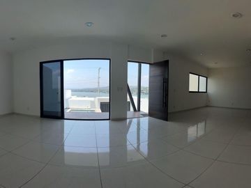 CASA NUEVA, INDEPENDIENTE, CON HERMOSA VISTA AL LAGO