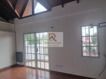 Venta Dúplex Ituzaingó 3 ambientes cerca Autopista Excelente construcción como nuevo