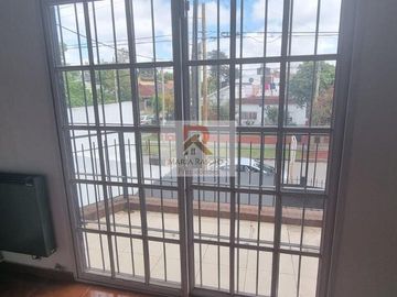 Venta Dúplex Ituzaingó 3 ambientes cerca Autopista Excelente construcción como nuevo