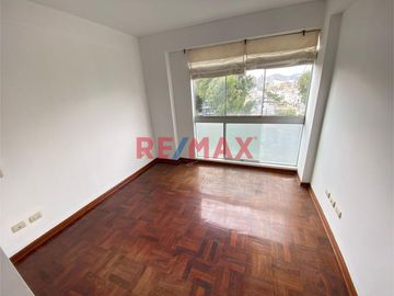 Exclusivo departamento en 7mo piso vista externa, con ascensor directo de 122.50 mt2 + Estacionamiento en uno de los mejores distritos de Lima; SAN BO