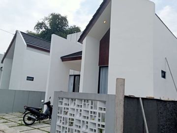 RUMAH MURAH CANTIK SIAP HUNI