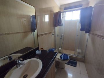 Venta Departamento en Urb Ceibos Norte 3er Piso B con Ascensor