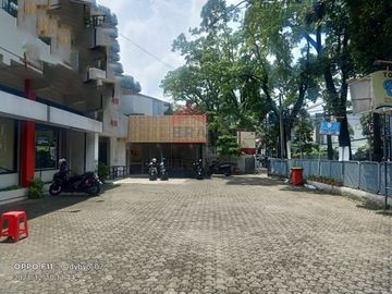 Ruangan Usaha di jalan utama Ir Haji Juanda Dago Bandung