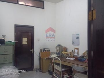Ruangan Usaha di jalan utama Ir Haji Juanda Dago Bandung