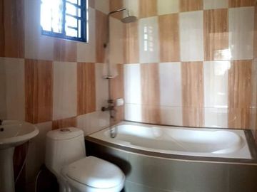 5 Bedroom House for Sale in Pandan Angeles City Near Marquee Mall
