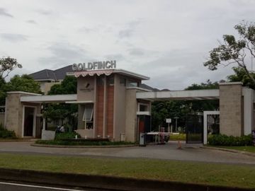 Disewa Cepat Rumah Mewah di Cluster Goldfinch , Gading Serpong