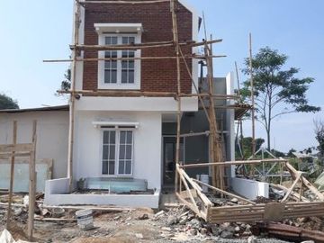 HUNIAN ALA KONSEP EROPA RASA VILLA DI NGAMPRAH CILAME CIMAREME NGAMPRH