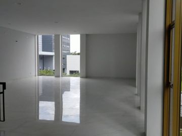 DISEWAKAN RUKO FBL6 LOKASI SANGAT STRATEGIS DI BSD CITY