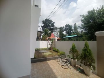 RUMAH MEWAH PREMIUM 2 LANTAI DI SLEMAN DEKAT KOTA YOGYAKARTA KAWASAN ELIT
