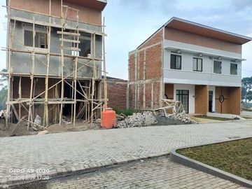 Jual Rumah 2 Lantai Minimalis ala Jepang Bonus Furnish Lembang Bandung