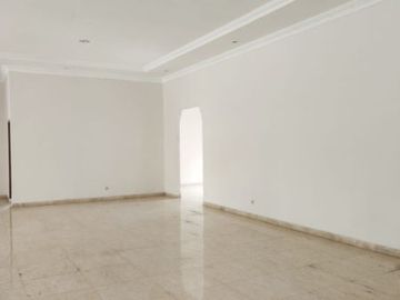 DIJUAL RUMAH LUAS, MEGAH di Jl KEMANG DALAM, JAKSEL