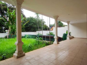DIJUAL RUMAH LUAS, MEGAH di Jl KEMANG DALAM, JAKSEL