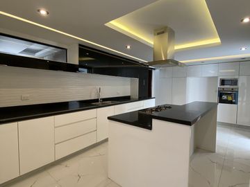 VENTA DE CASA EN FRACC SAN MARTINITO